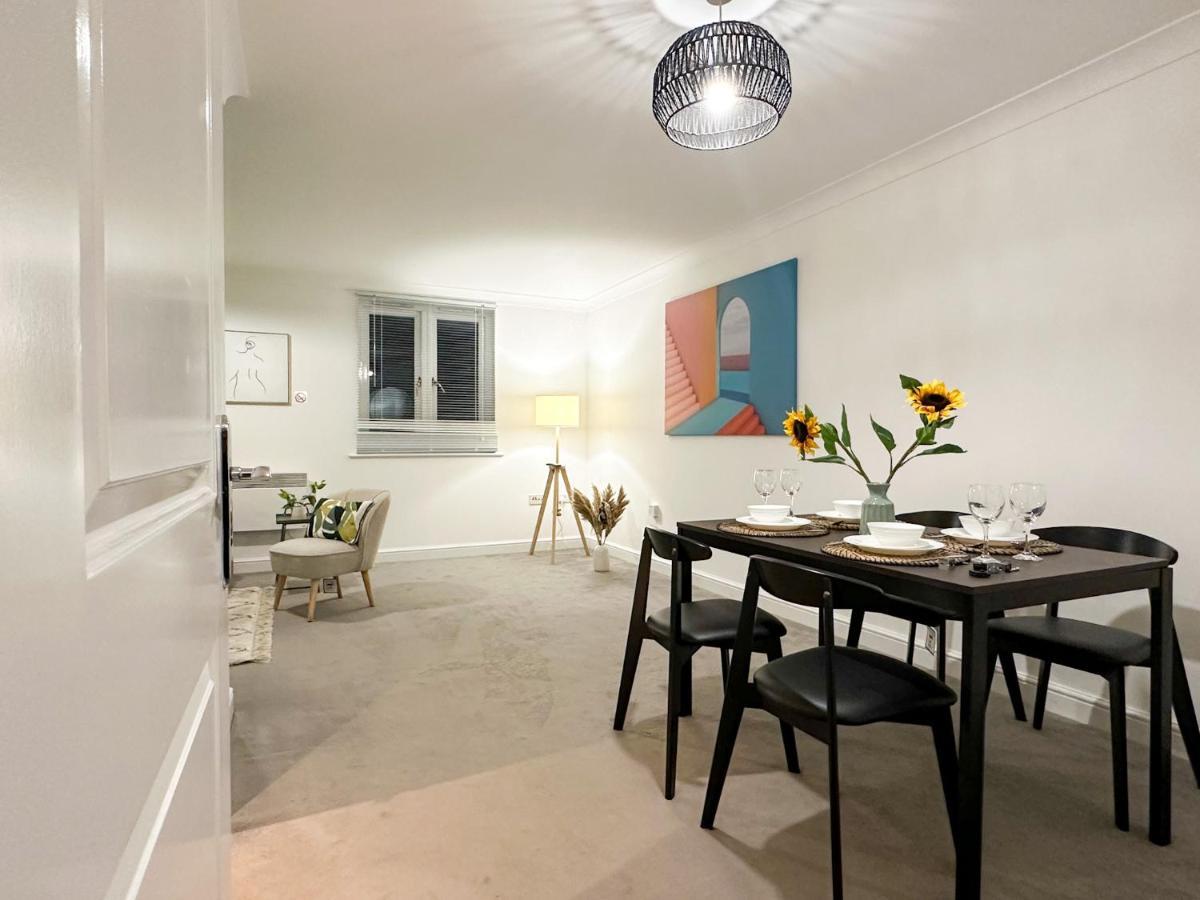 Luxury 2 Bedroom City Centre Apartment - Secure Parking - Amazing Location! Canterbury Exteriér fotografie