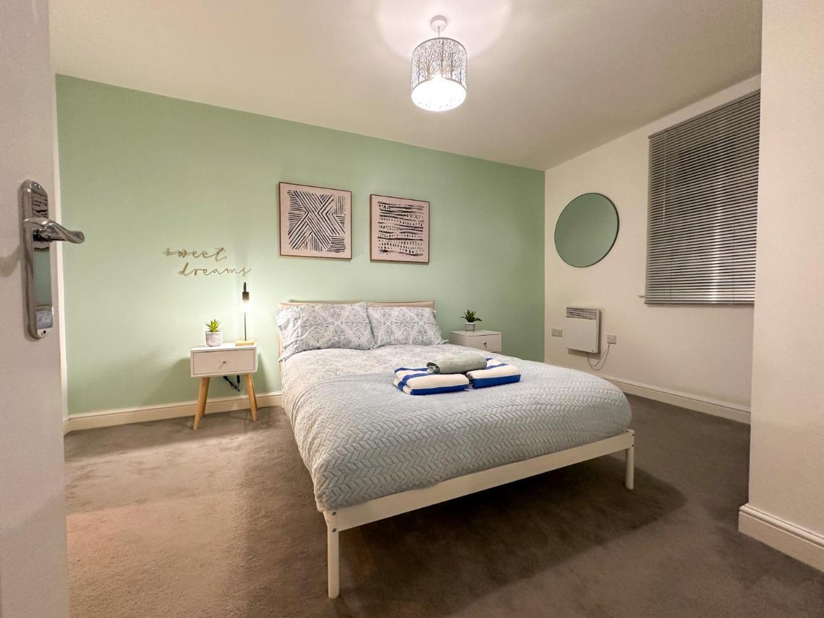 Luxury 2 Bedroom City Centre Apartment - Secure Parking - Amazing Location! Canterbury Exteriér fotografie