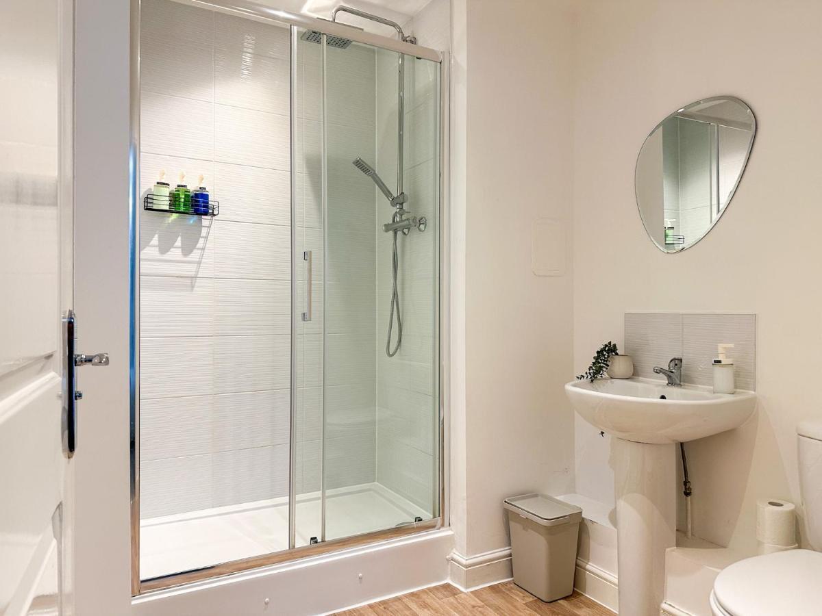 Luxury 2 Bedroom City Centre Apartment - Secure Parking - Amazing Location! Canterbury Exteriér fotografie