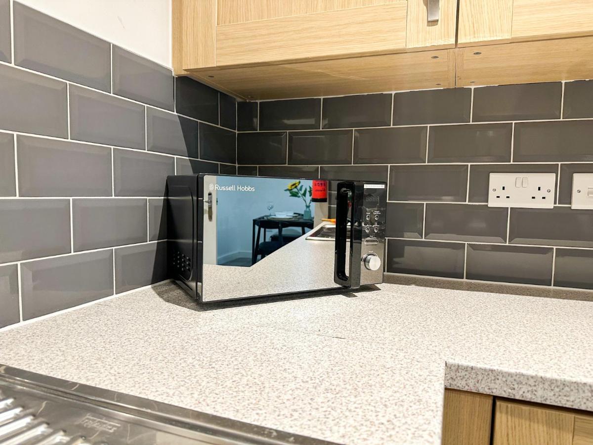 Luxury 2 Bedroom City Centre Apartment - Secure Parking - Amazing Location! Canterbury Exteriér fotografie