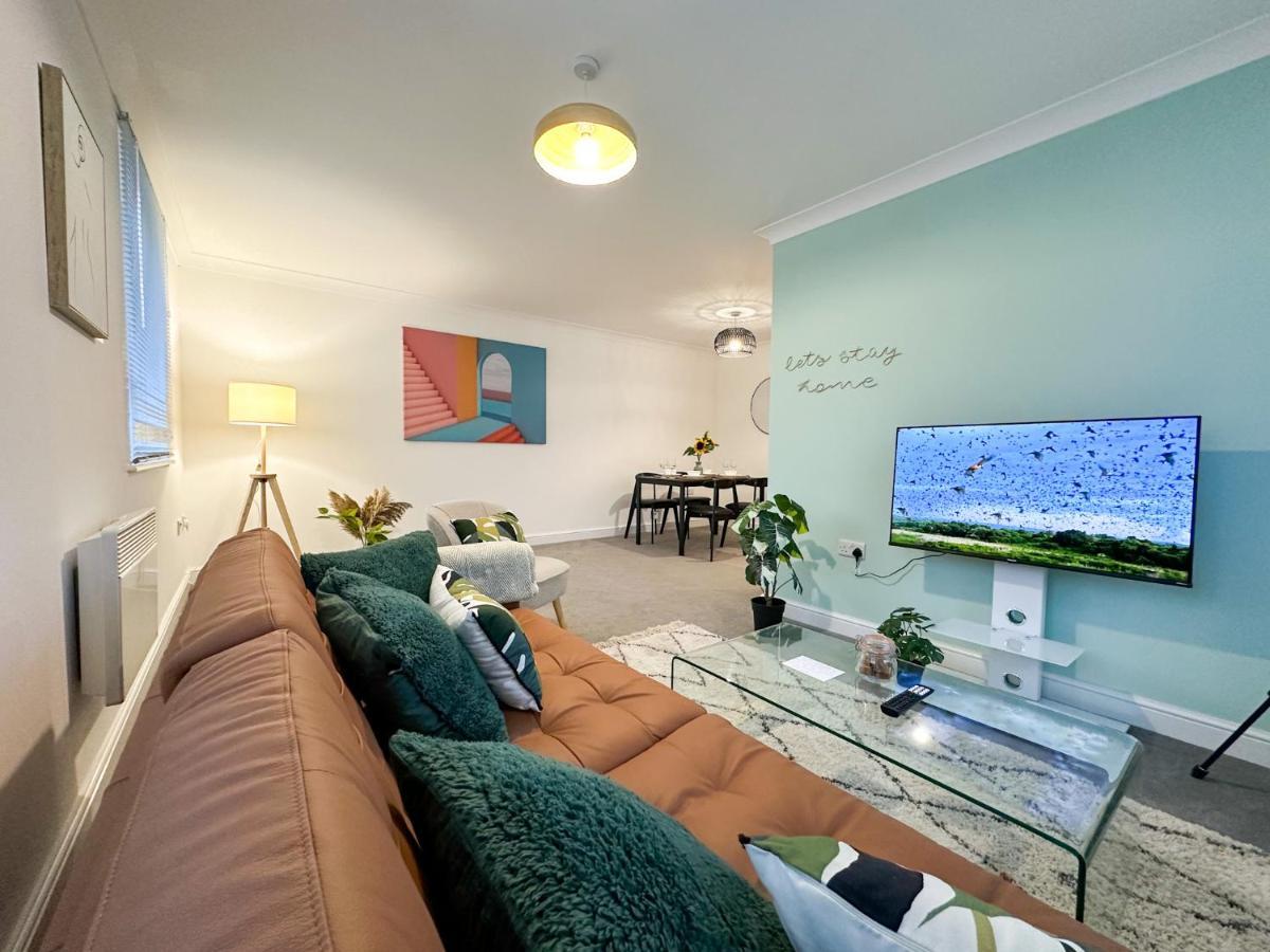 Luxury 2 Bedroom City Centre Apartment - Secure Parking - Amazing Location! Canterbury Exteriér fotografie