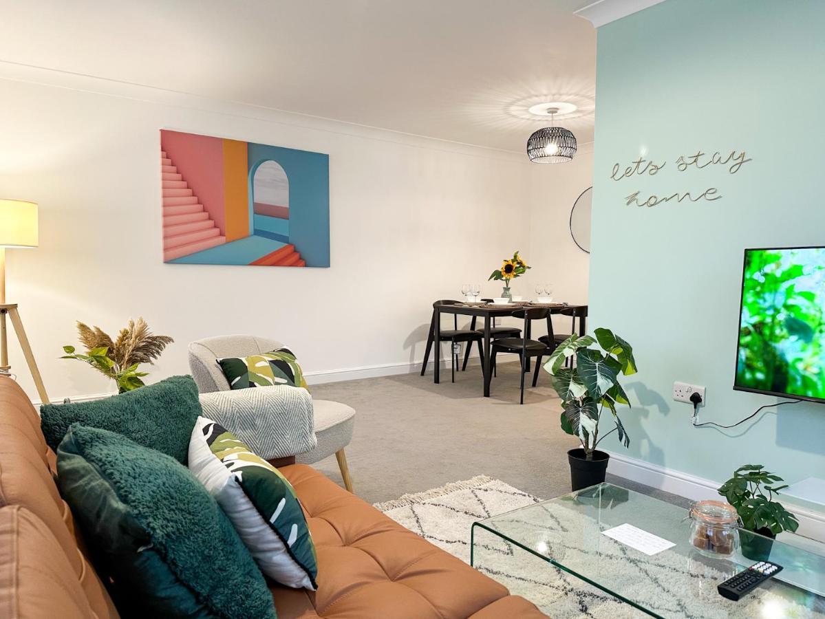 Luxury 2 Bedroom City Centre Apartment - Secure Parking - Amazing Location! Canterbury Exteriér fotografie