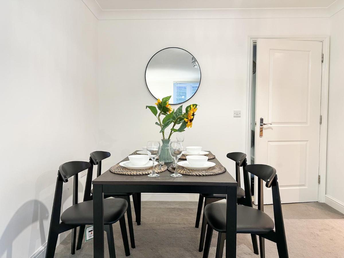 Luxury 2 Bedroom City Centre Apartment - Secure Parking - Amazing Location! Canterbury Exteriér fotografie
