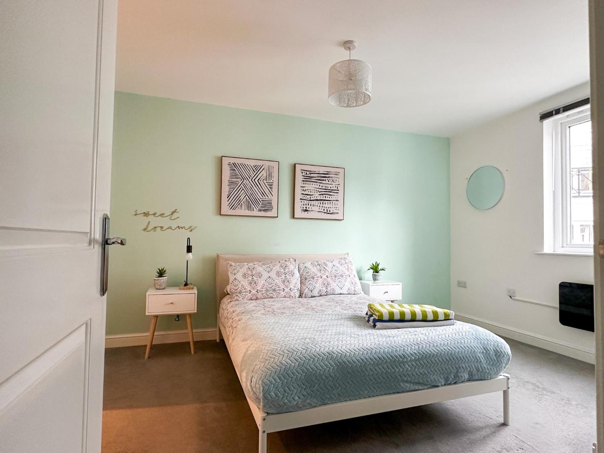 Luxury 2 Bedroom City Centre Apartment - Secure Parking - Amazing Location! Canterbury Exteriér fotografie
